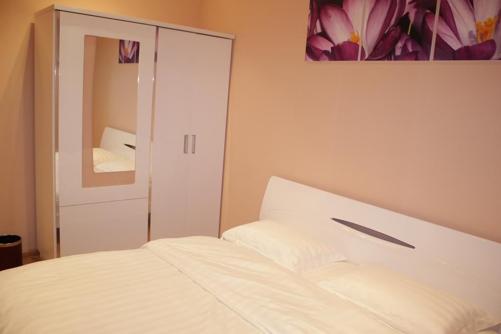 Hotel London Palace Tbilisi Esterno foto